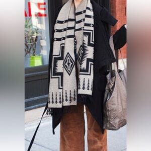 ISO! Looking for this! Pendleton Portland collection scarf!